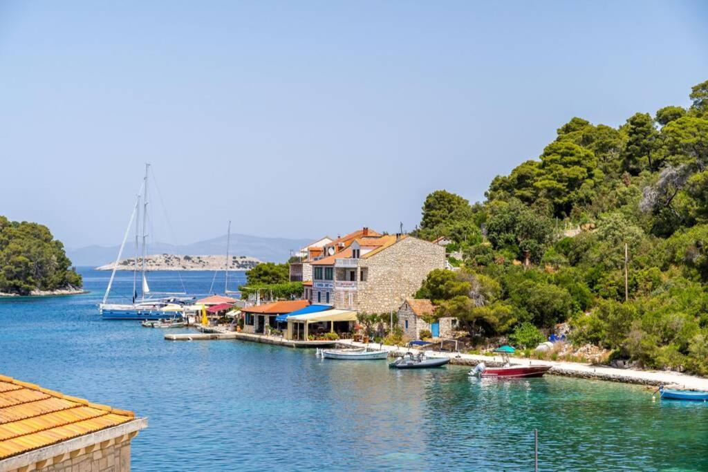 Corallium Blue Pomena Εξωτερικό φωτογραφία