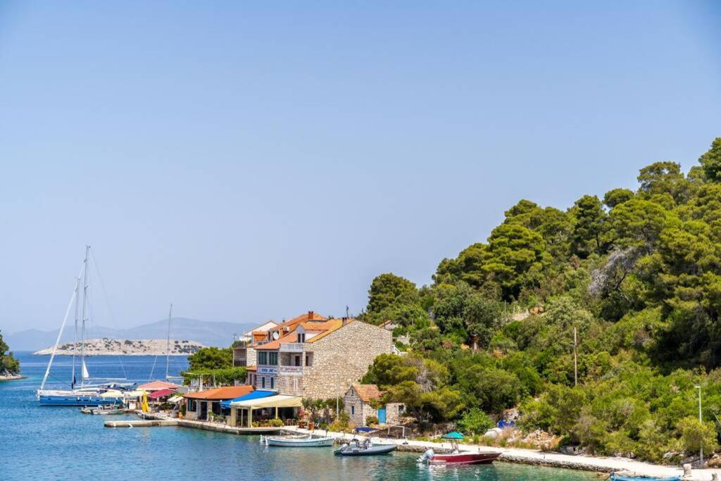 Corallium Blue Pomena Εξωτερικό φωτογραφία